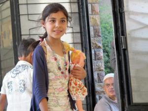 Syrisches Mädchen in Notunterkunft